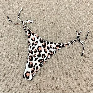 🆕 NWOT Leopard Print String Bikini Bottom